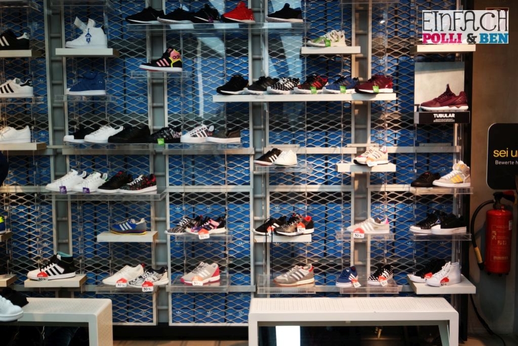 Die Top 8 Sneaker Stores in Hamburg mit #PolliundBen #SYL Die Top 8 Sneaker Stores in Hamburg mit #PolliundBen #SYL
